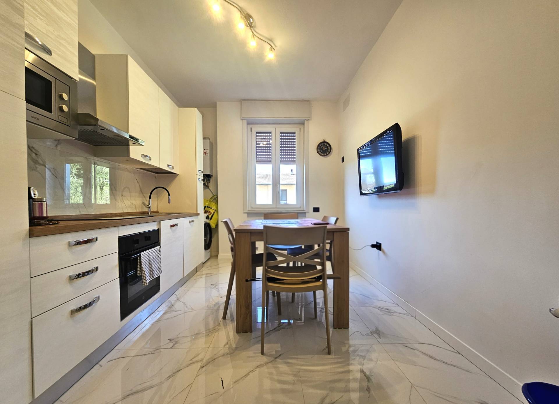 Appartamento in vendita a Vedano Olona