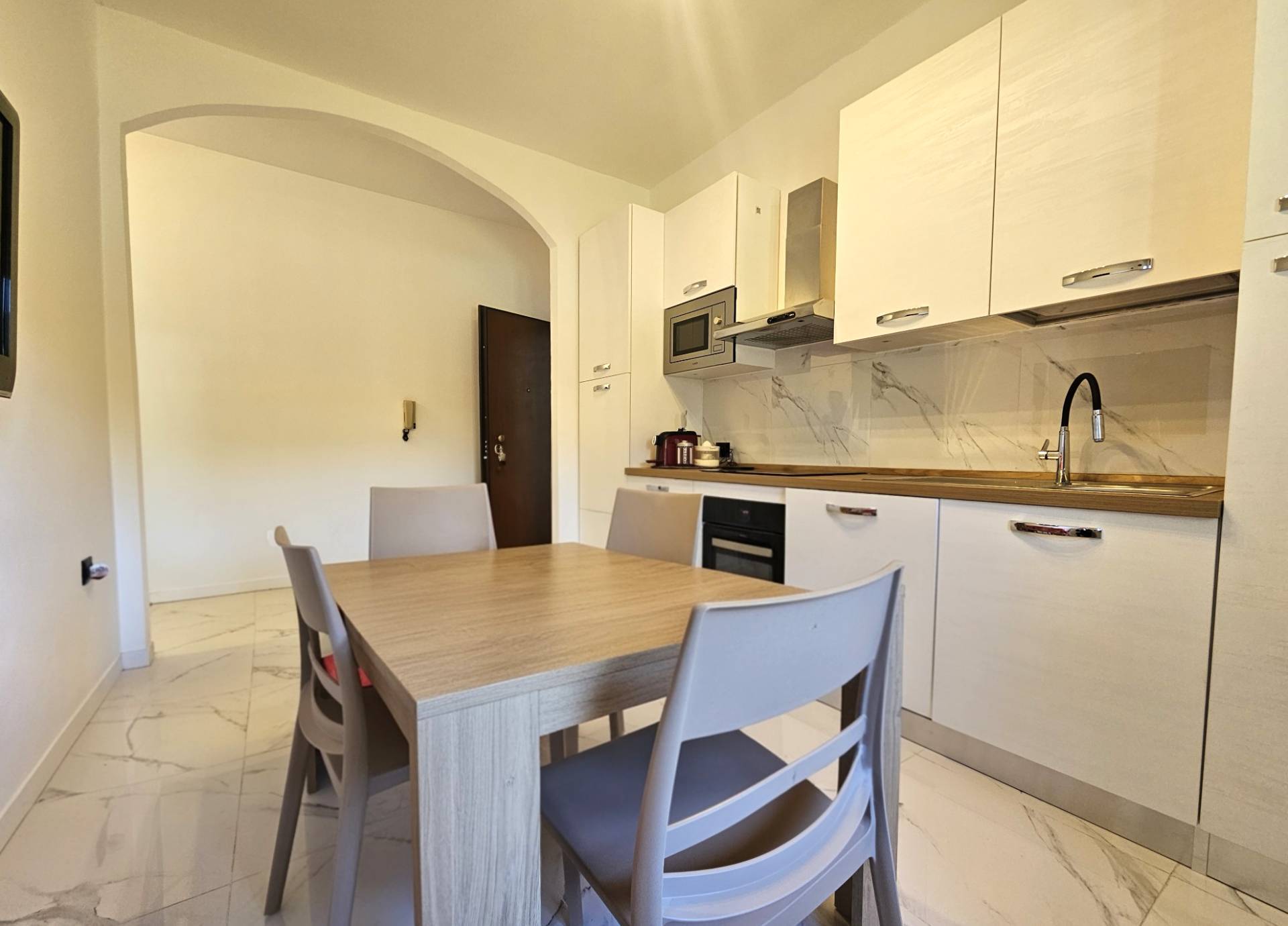 Appartamento in vendita a Vedano Olona