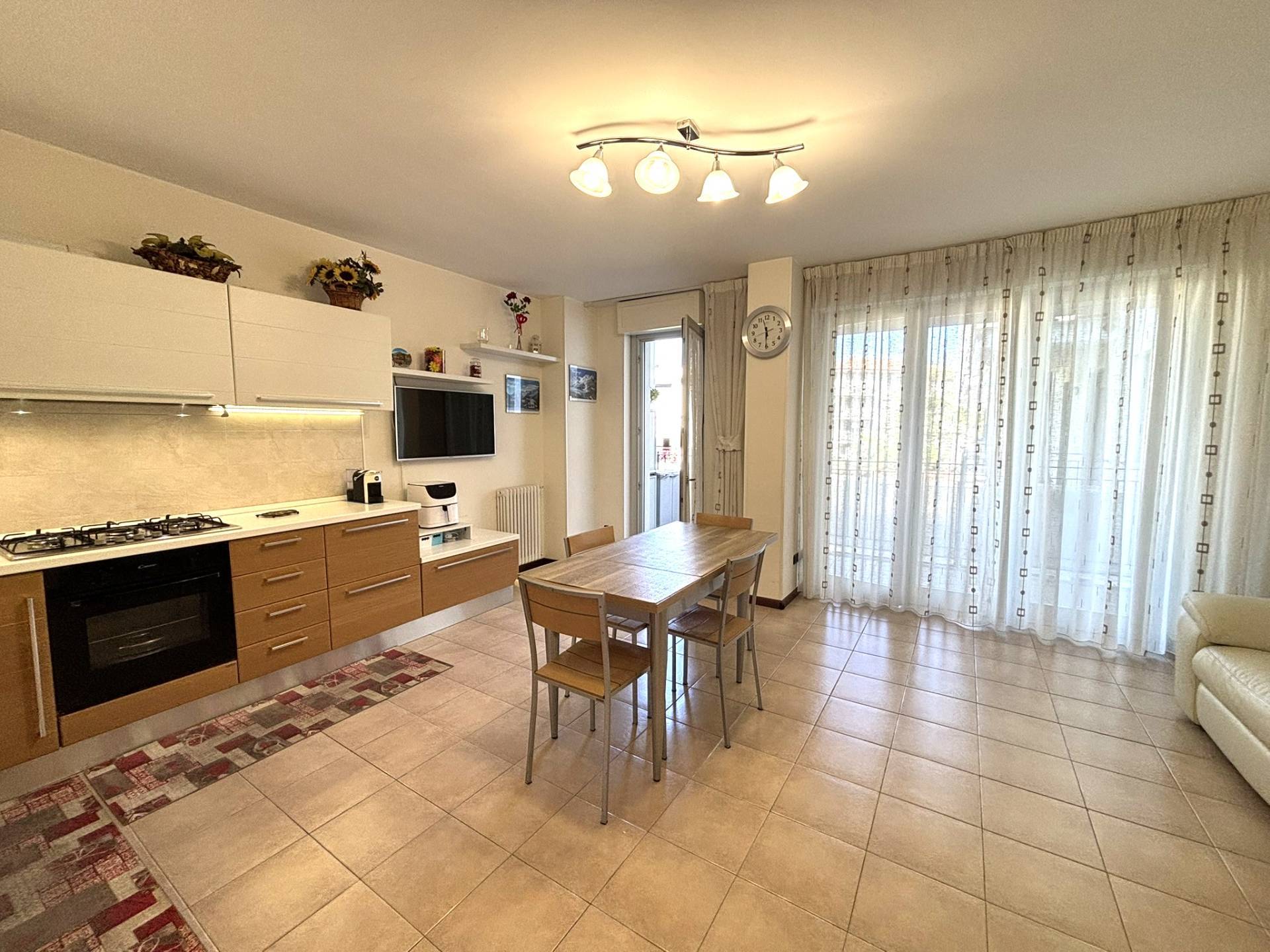 Appartamento in vendita a Varese, Ippodromo