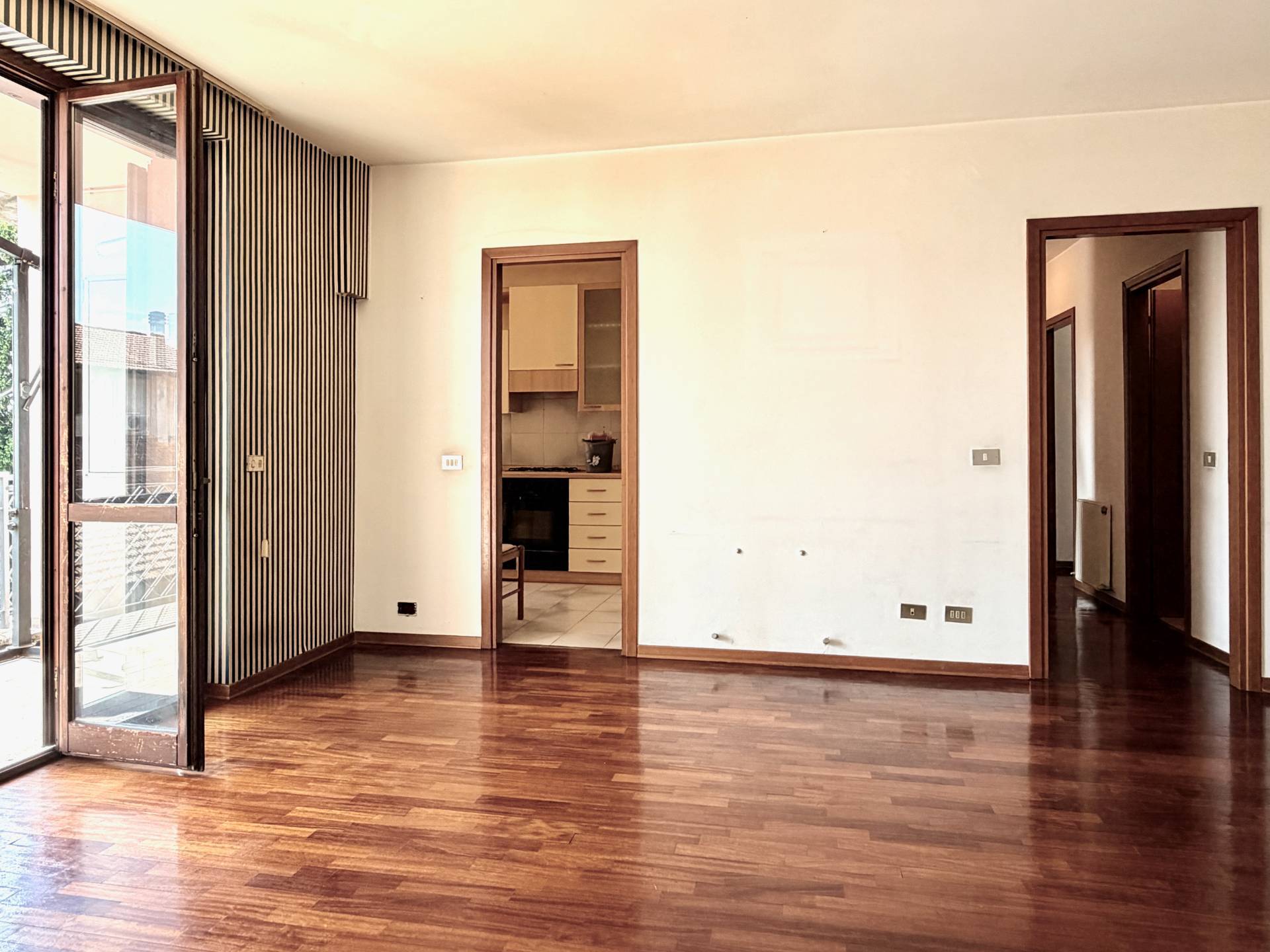 Appartamento in vendita a Varese, Masnago