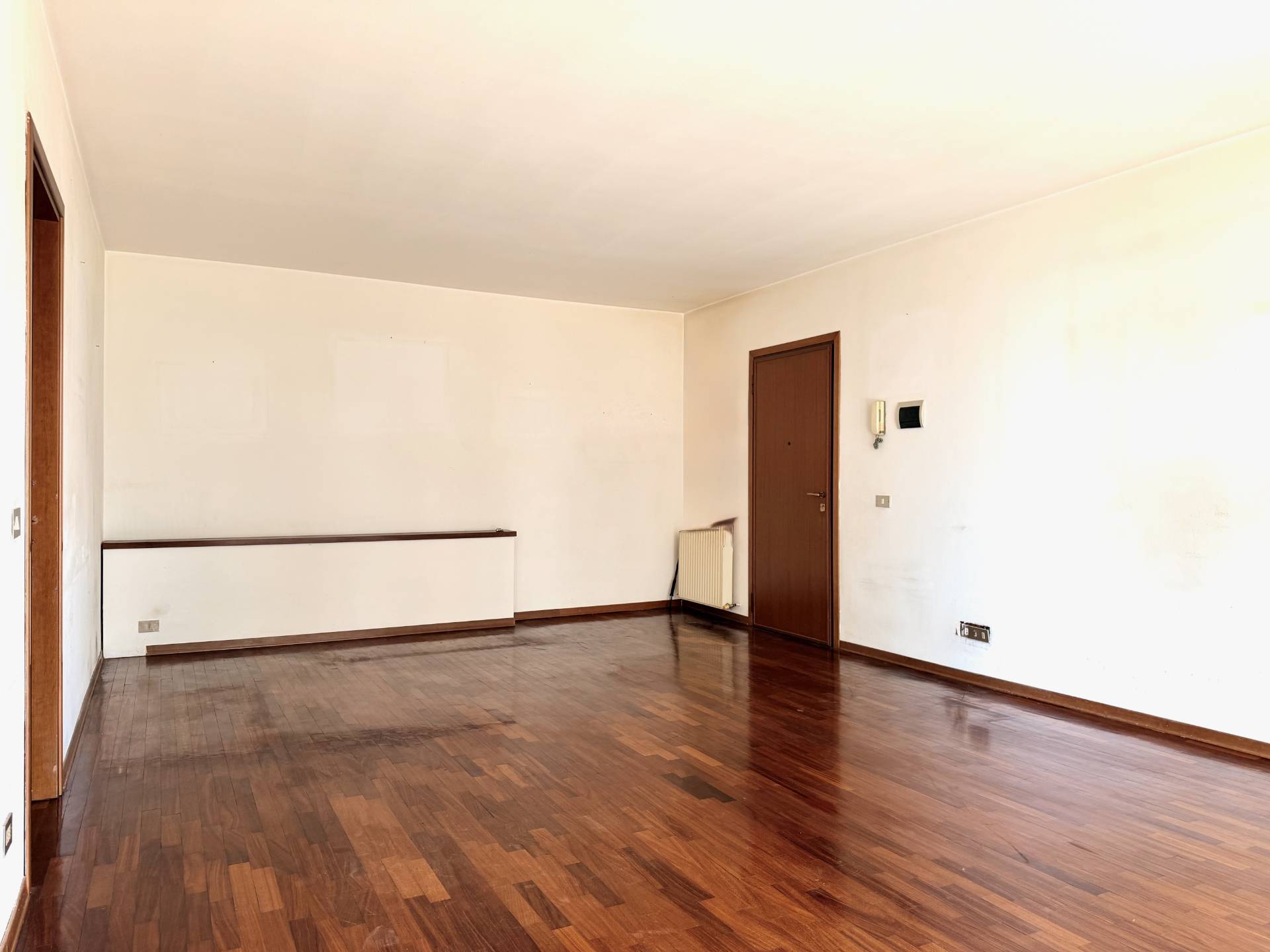 Appartamento in vendita a Varese, Masnago