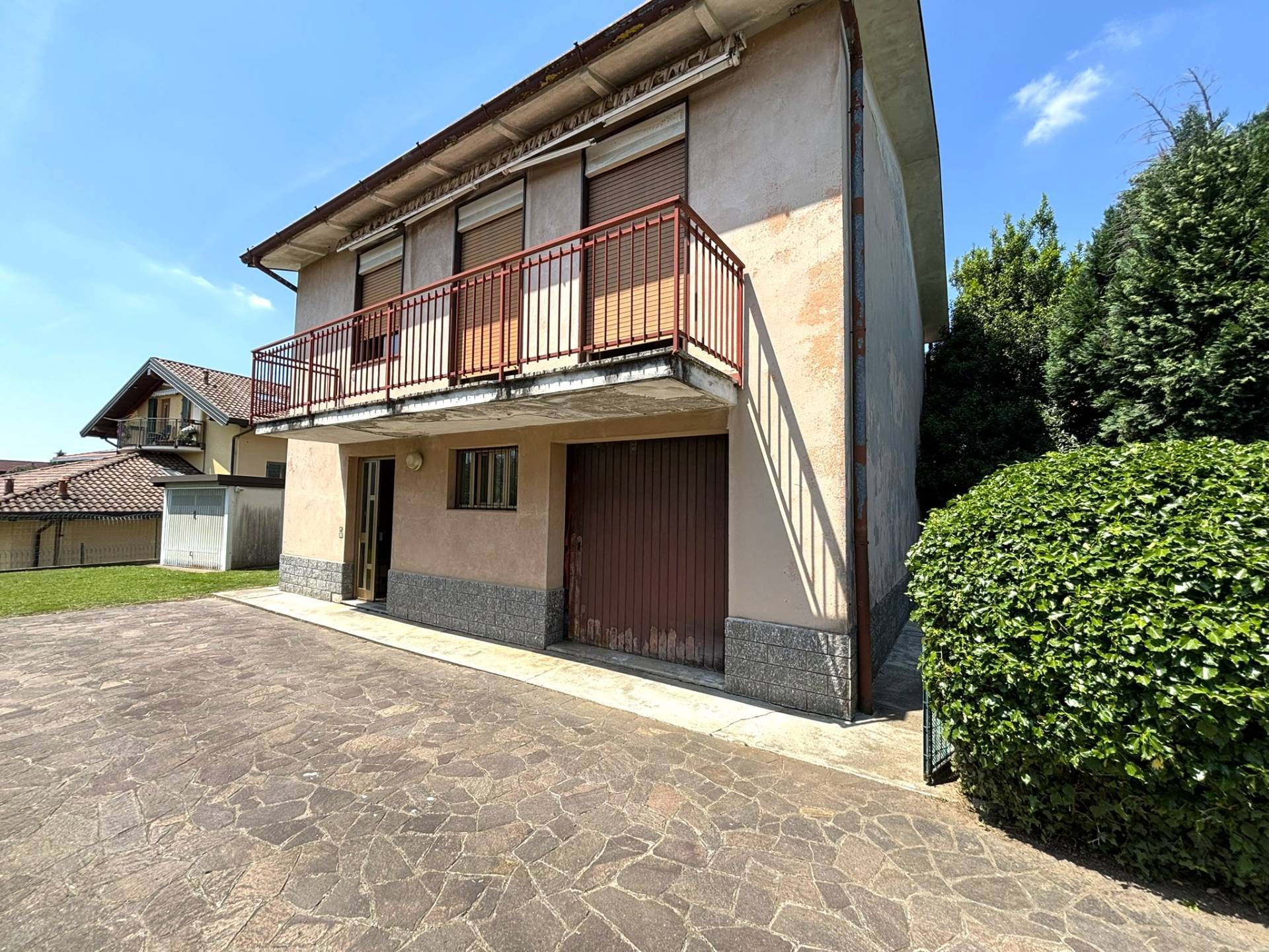 Casa singola in vendita a Carnago, Milanello