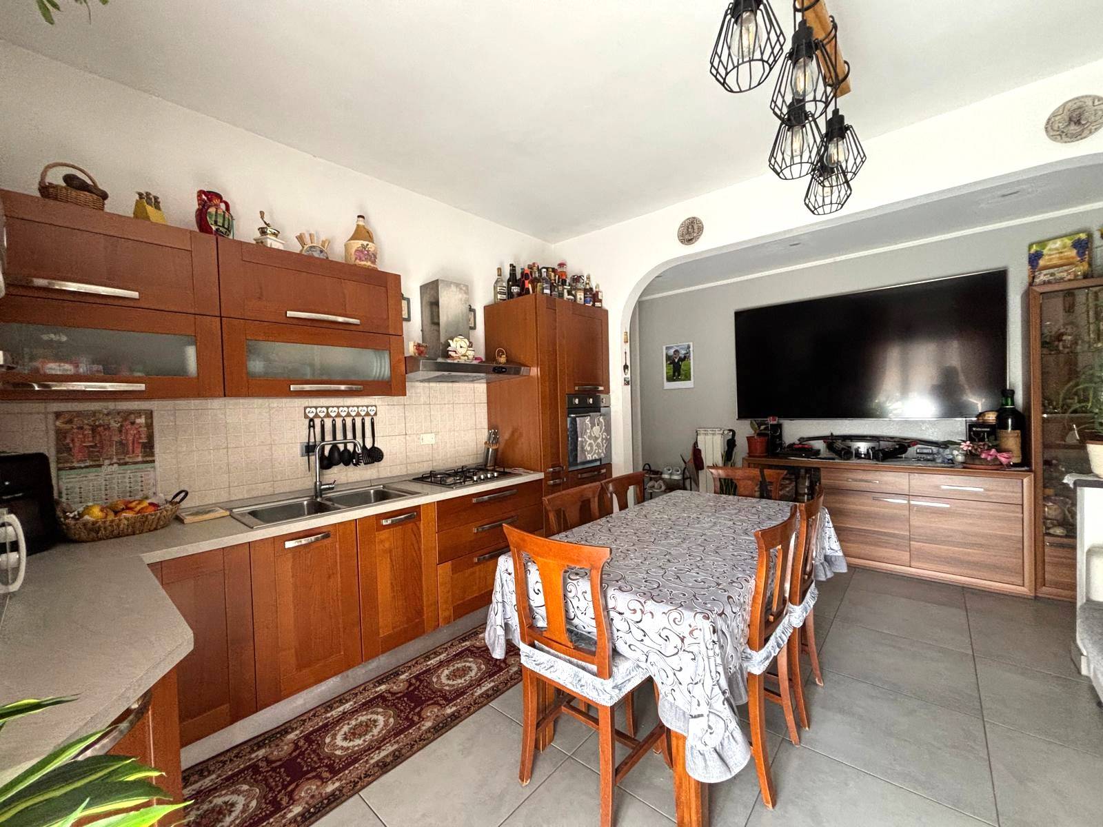 Appartamento in vendita a Malnate, Centro