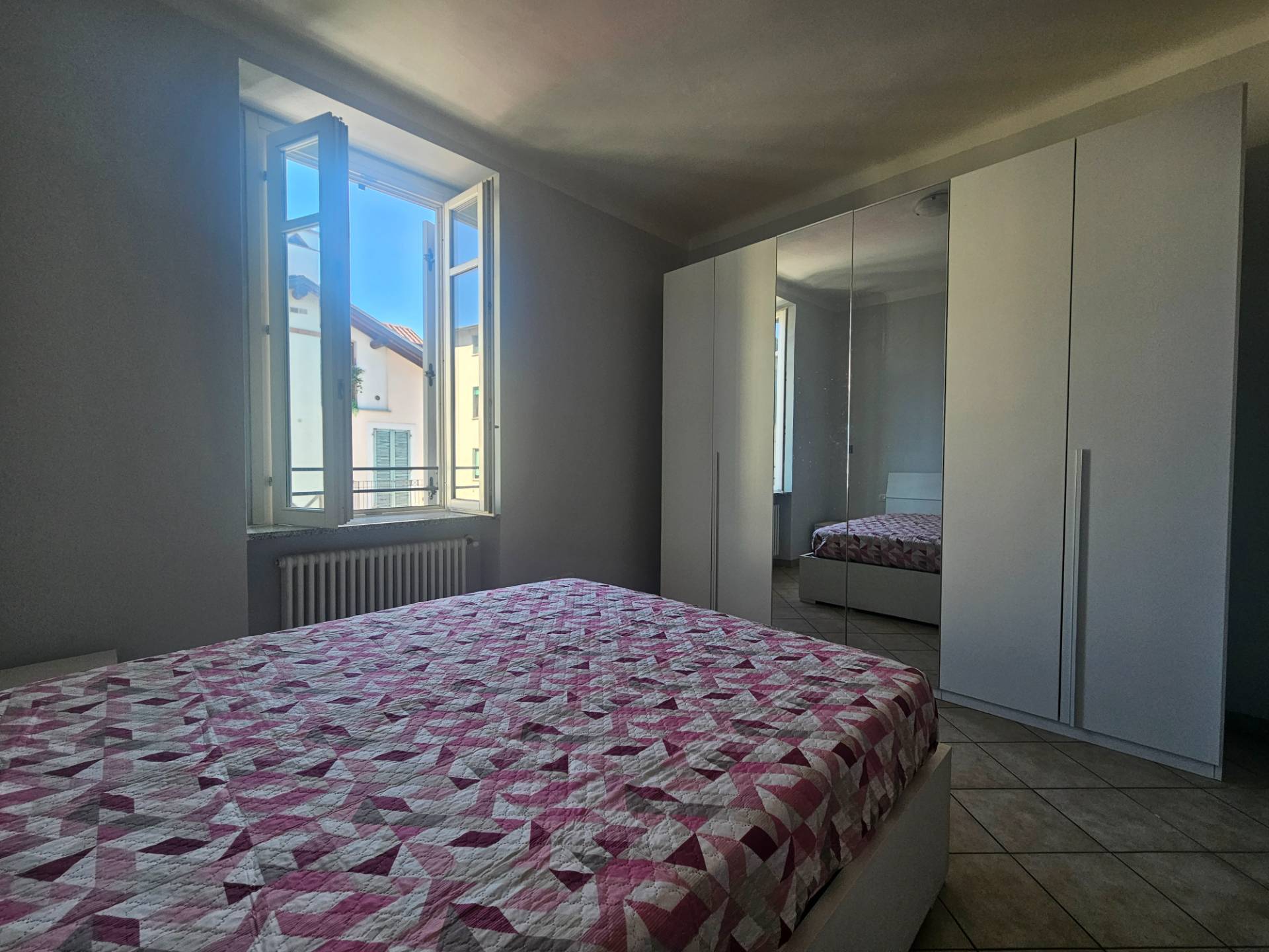 Appartamento in vendita a Malnate, Centro