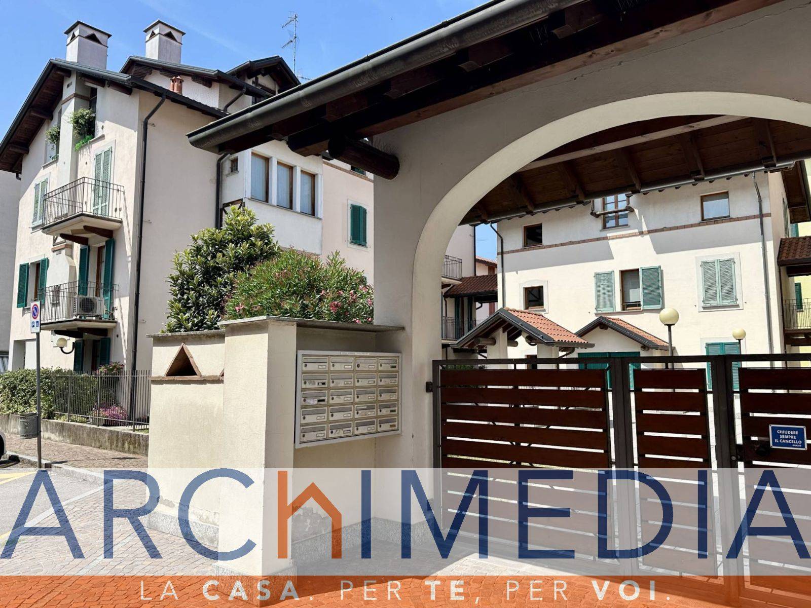 Appartamento in vendita a Malnate, Centro