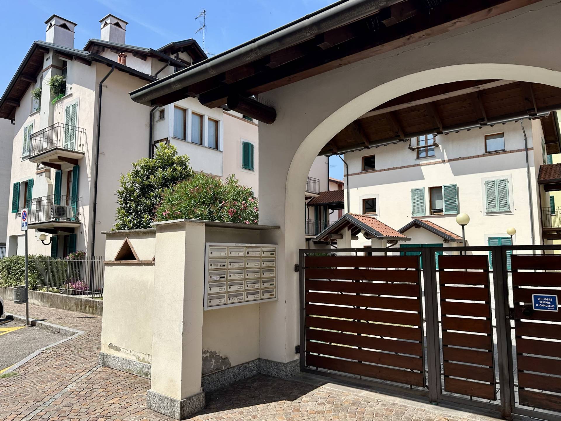 Appartamento in vendita a Malnate, Centro