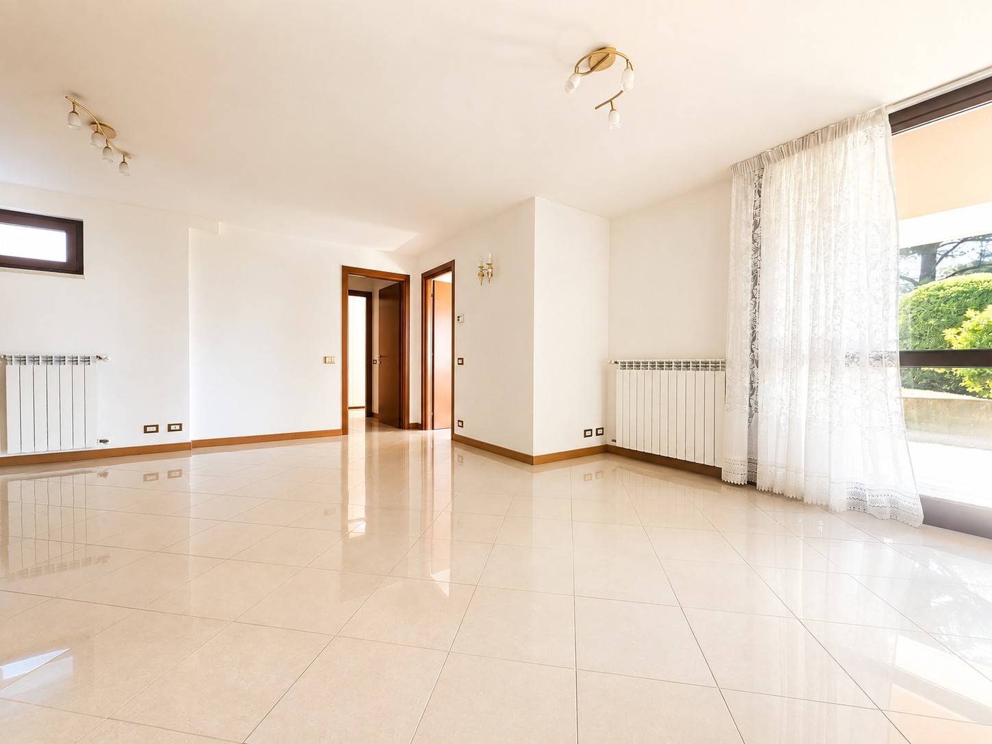 Appartamento in vendita a Malnate, Centro