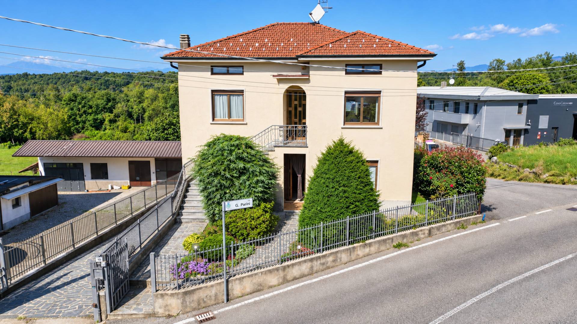 Villa Plurifamiliare in vendita a Mornago, Montonate