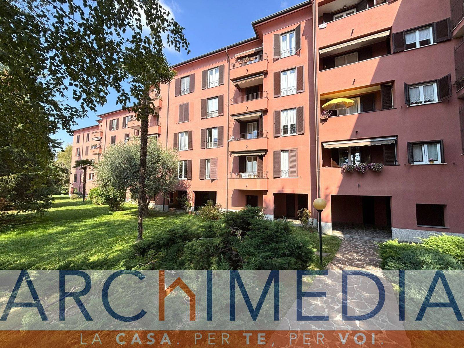 Appartamento in vendita a Varese, Bizzozzero