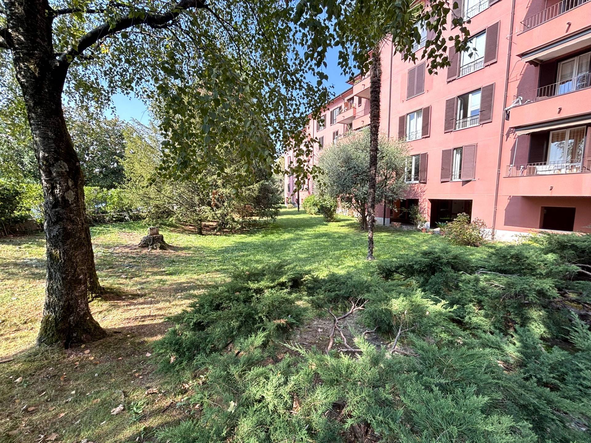 Appartamento in vendita a Varese, Bizzozzero