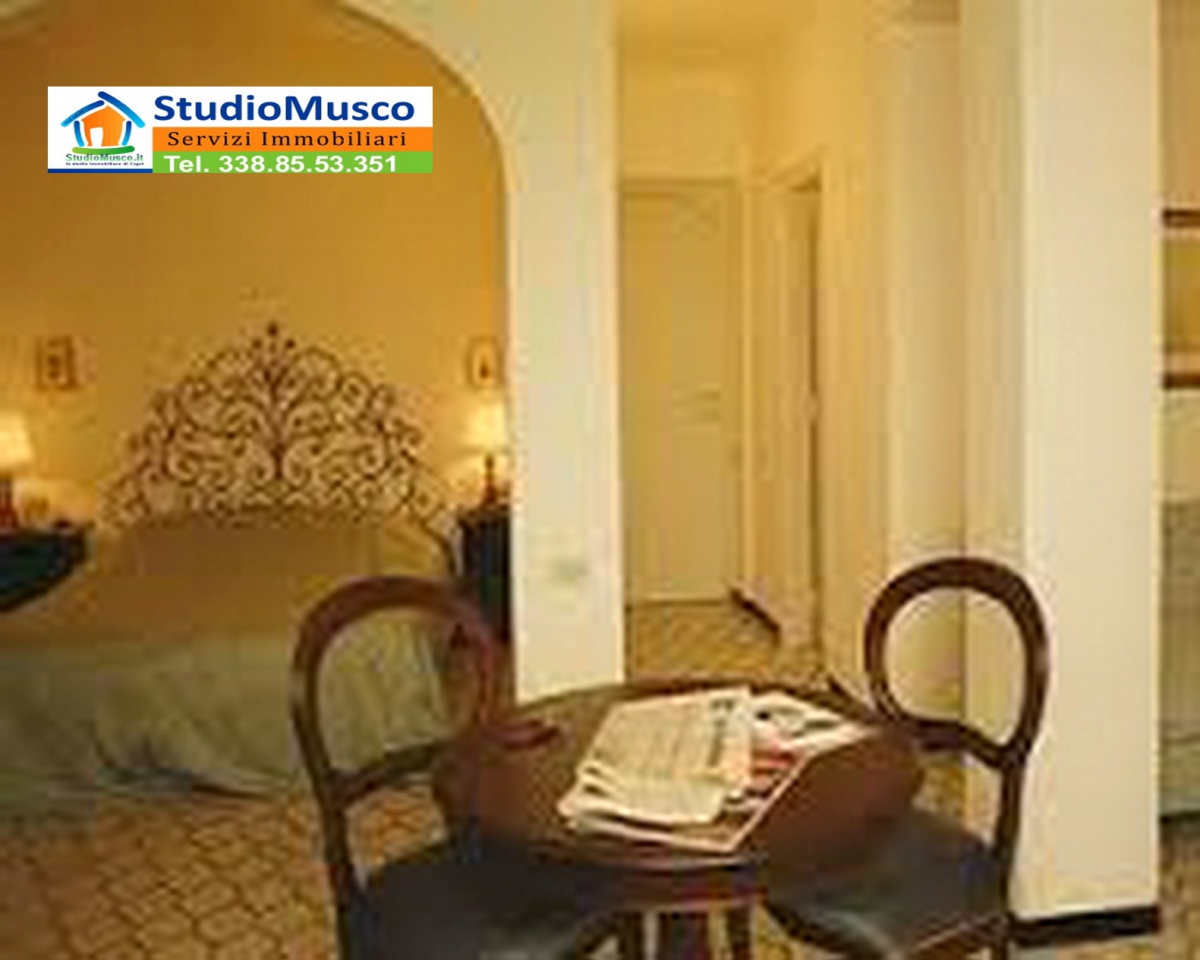 Casa vacanza in vendita in via fuorlovado, Capri