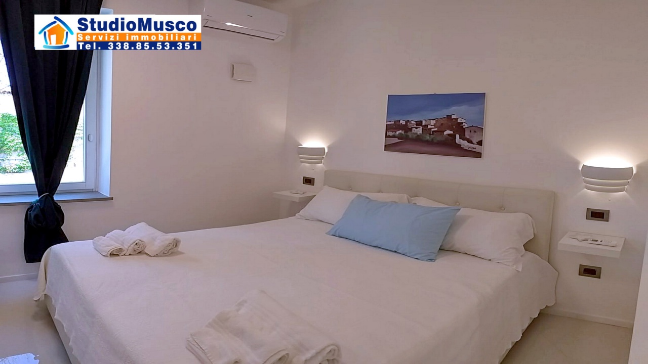 Villa con giardino in lungomare circe, San Felice Circeo