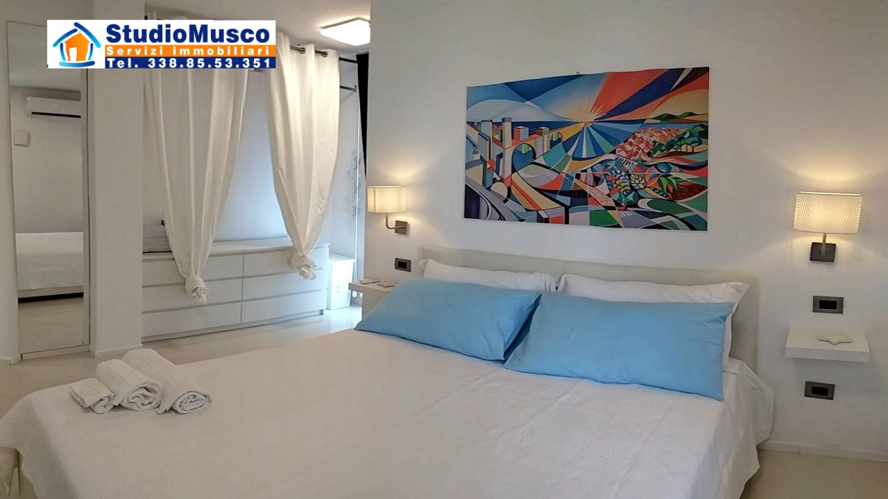 Villa con giardino in lungomare circe, San Felice Circeo