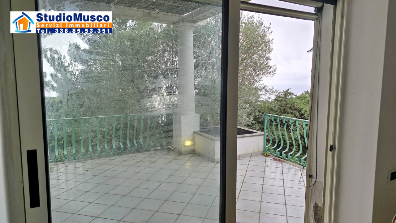 Appartamento con giardino in traversa ii tuoro, Anacapri