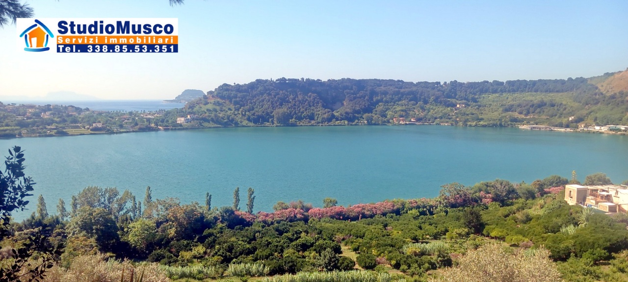 Villa con giardino in via montenuovo licola patria, Pozzuoli