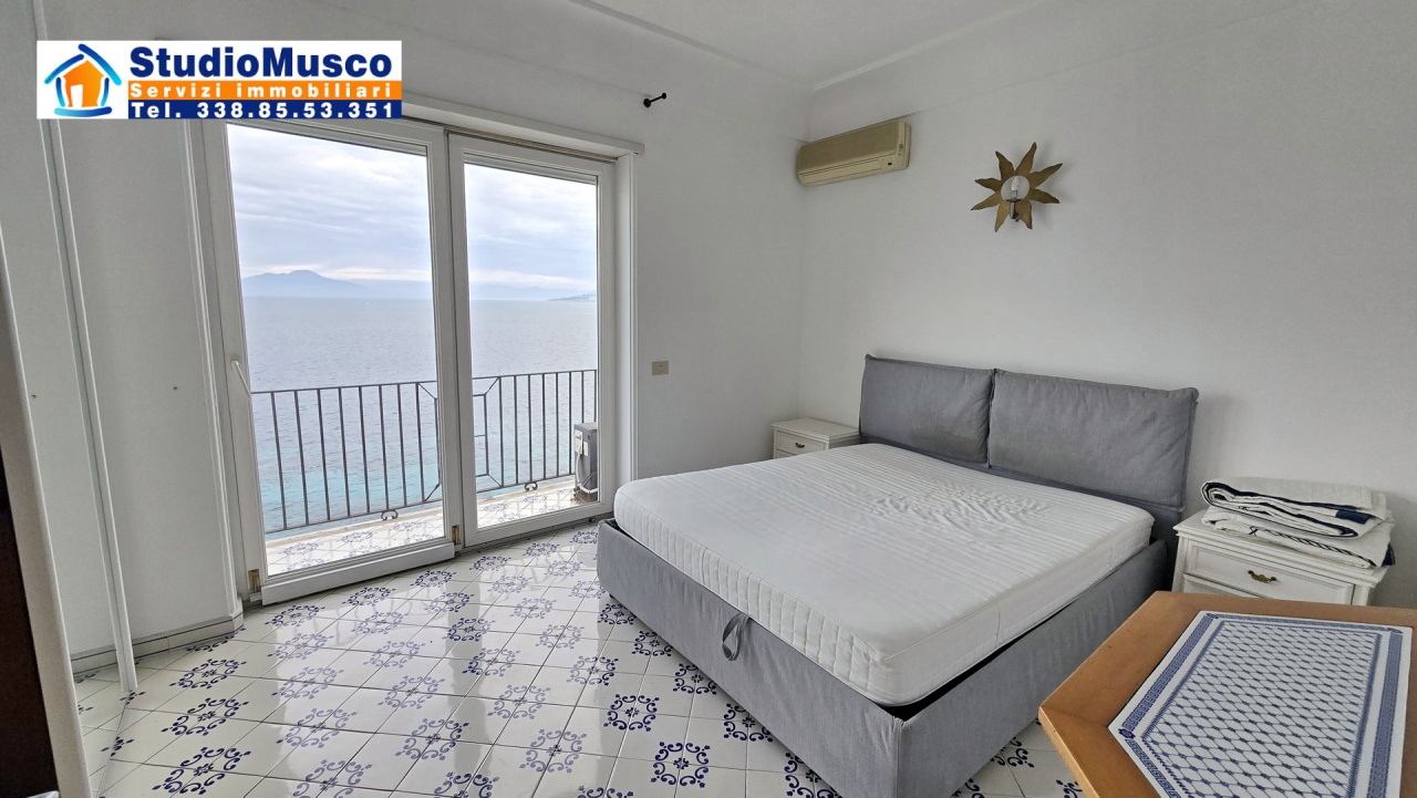 Quadrilocale in vendita in via prov. marina grande, Capri