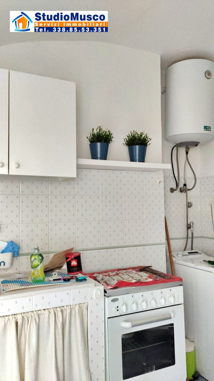 Appartamento arredato in affitto in via traversa croce, Capri