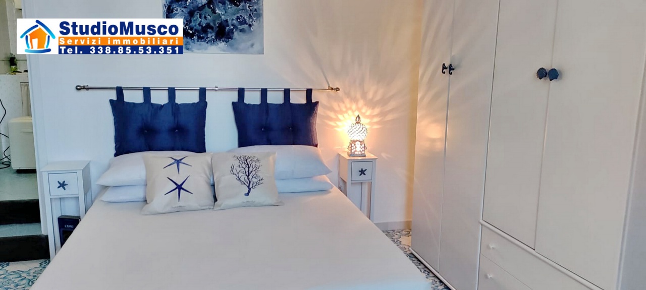 Appartamento arredato in affitto in via traversa croce, Capri