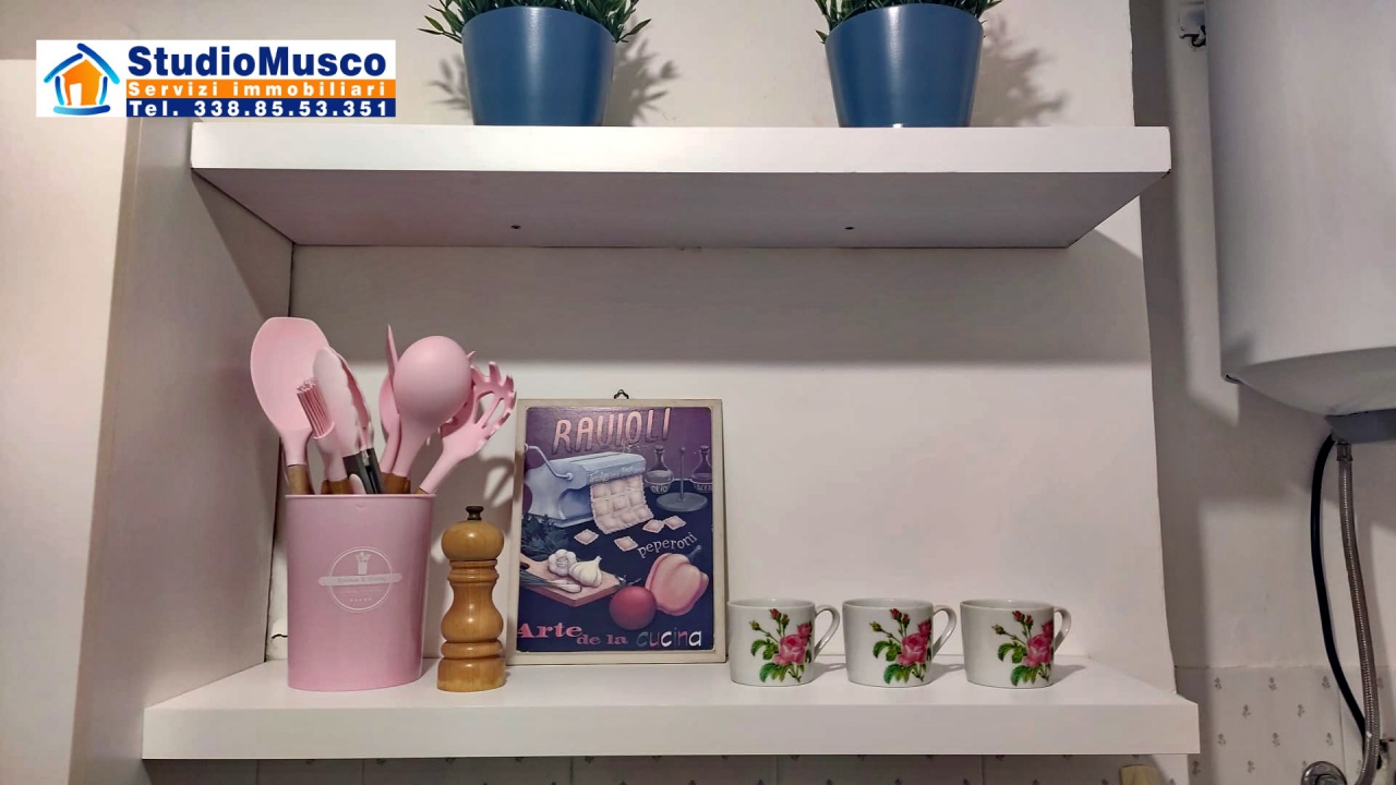 Appartamento arredato in affitto in via traversa croce, Capri