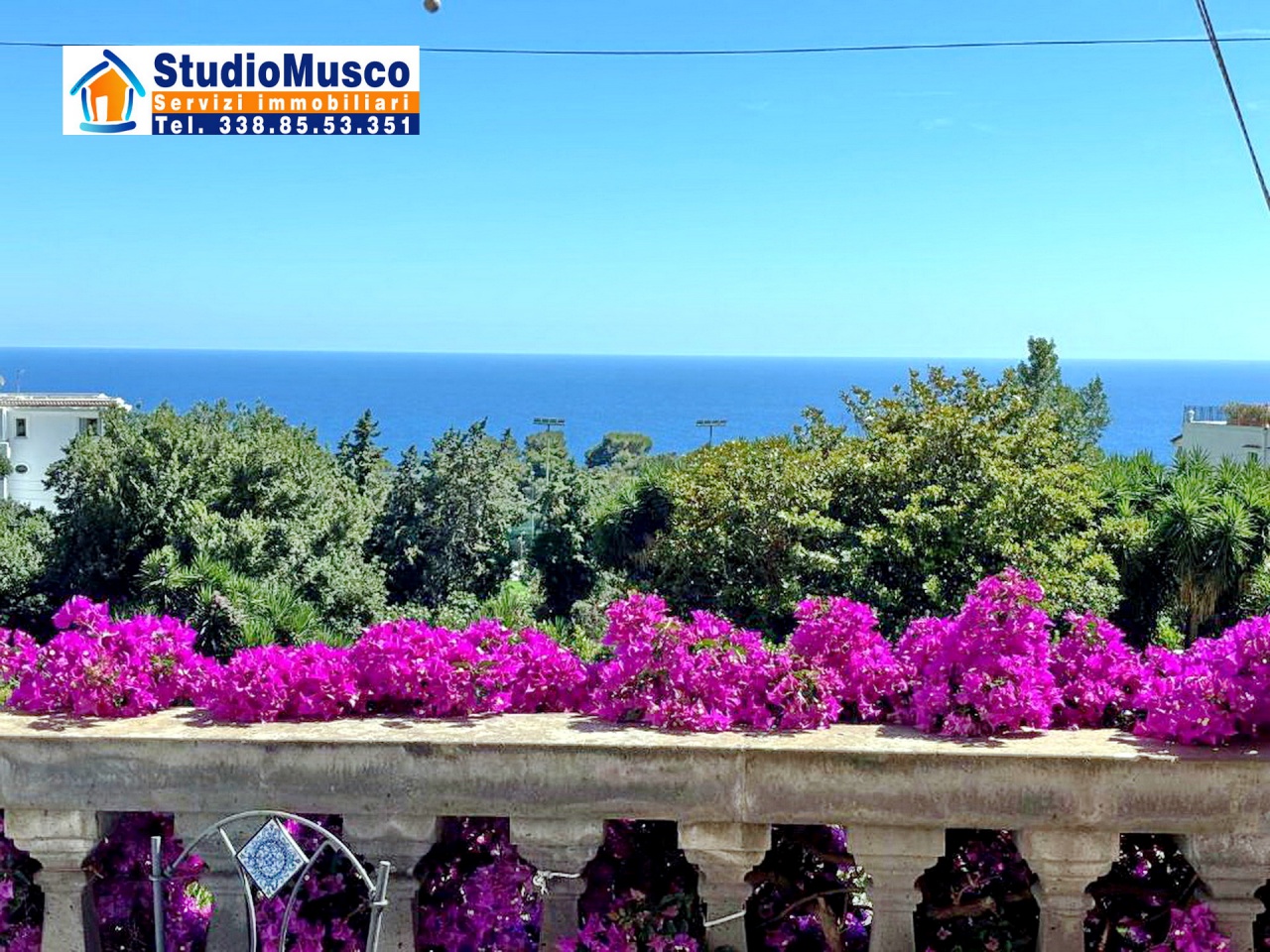 Quadrilocale in vendita in via camerelle, Capri