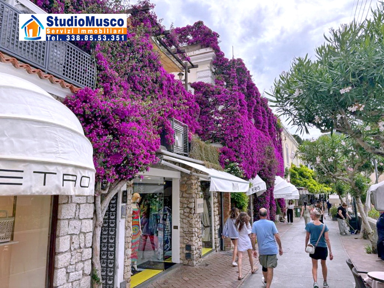 Quadrilocale in vendita in via camerelle, Capri
