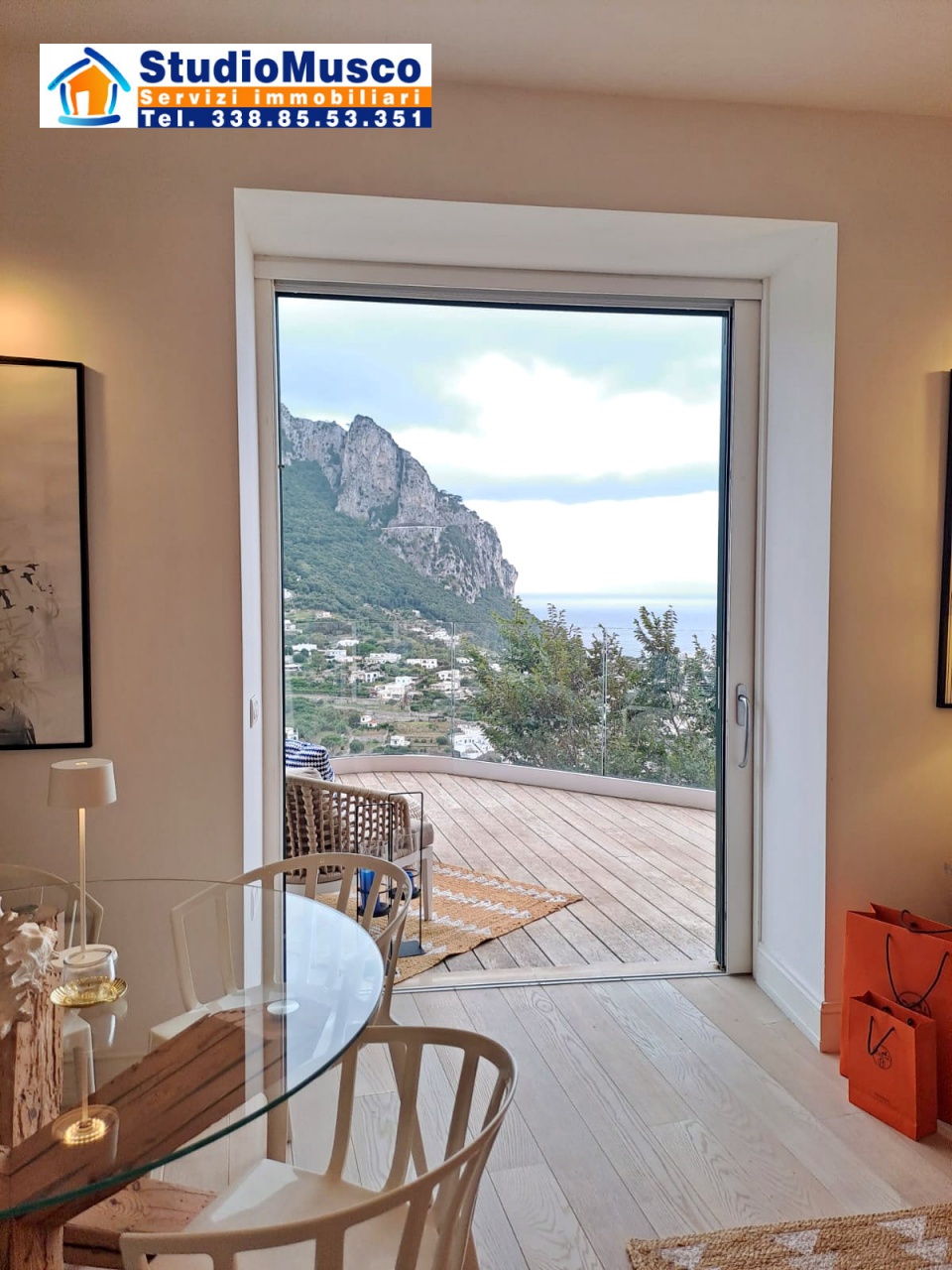 Trilocale in vendita in piazza umberto i, Capri