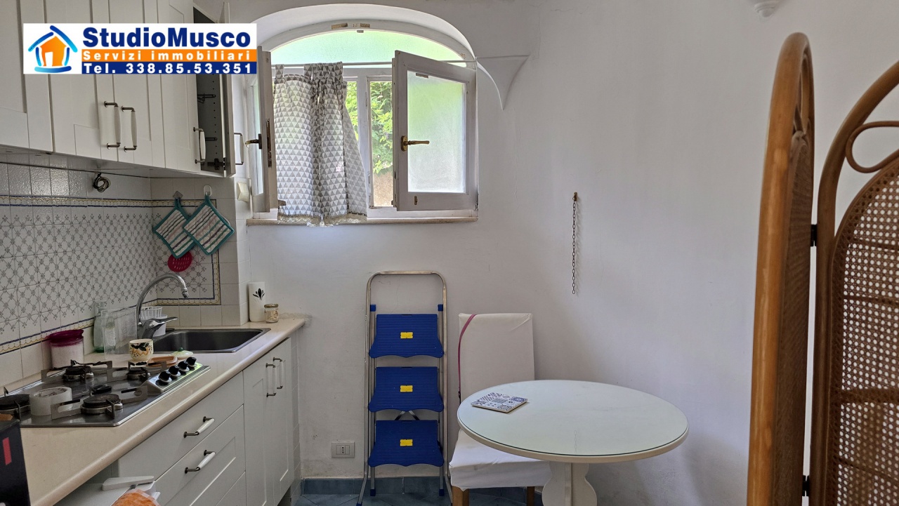 Appartamento in vendita in via matermania, Capri