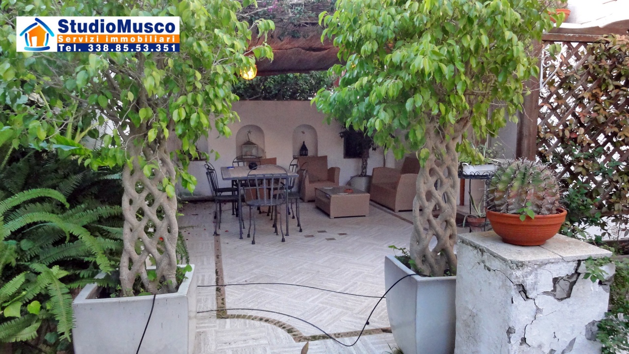 Casa indipendente in vendita in via vanassina, Capri
