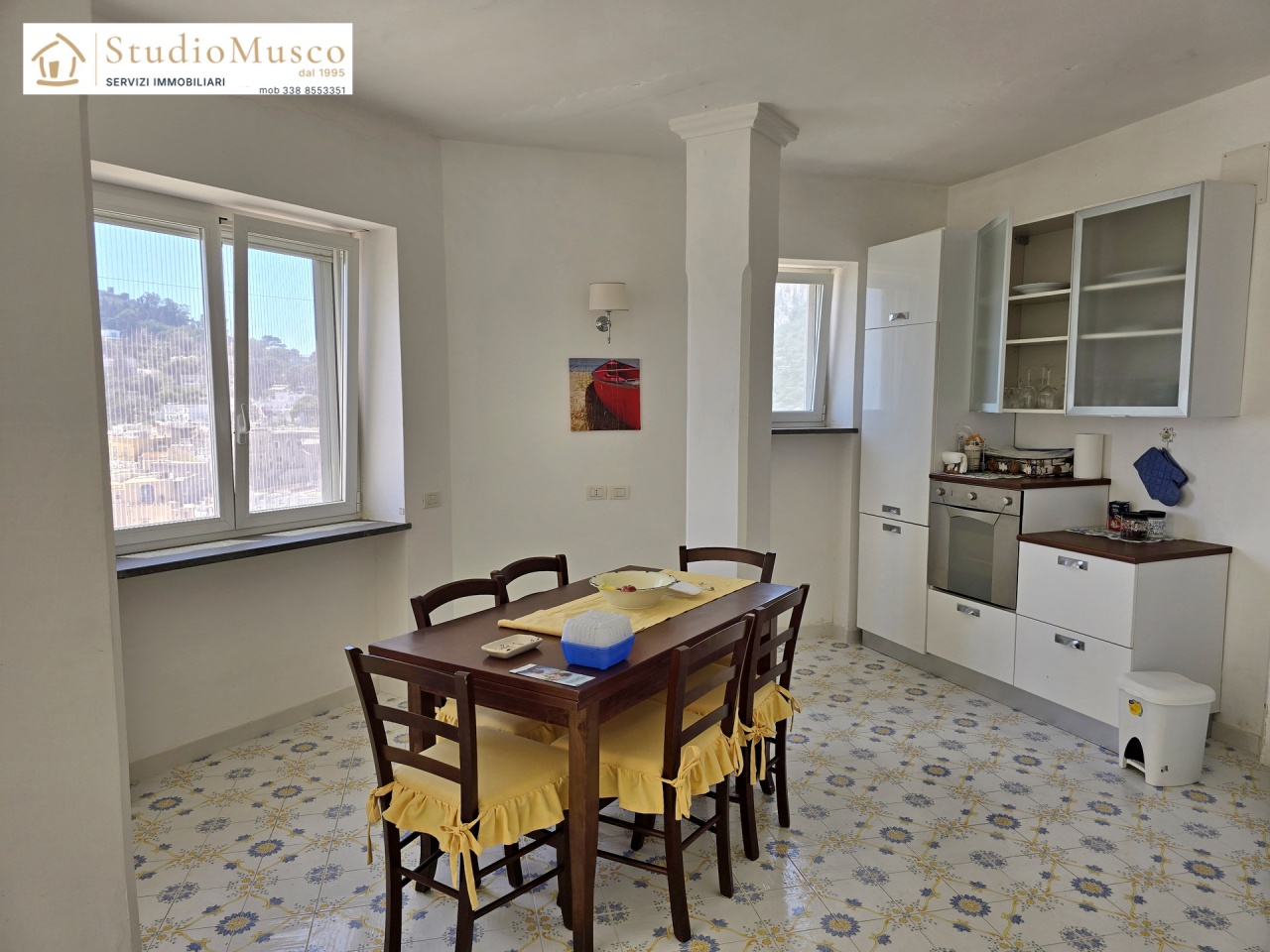 Casa indipendente con terrazzo in via sopramonte, Capri