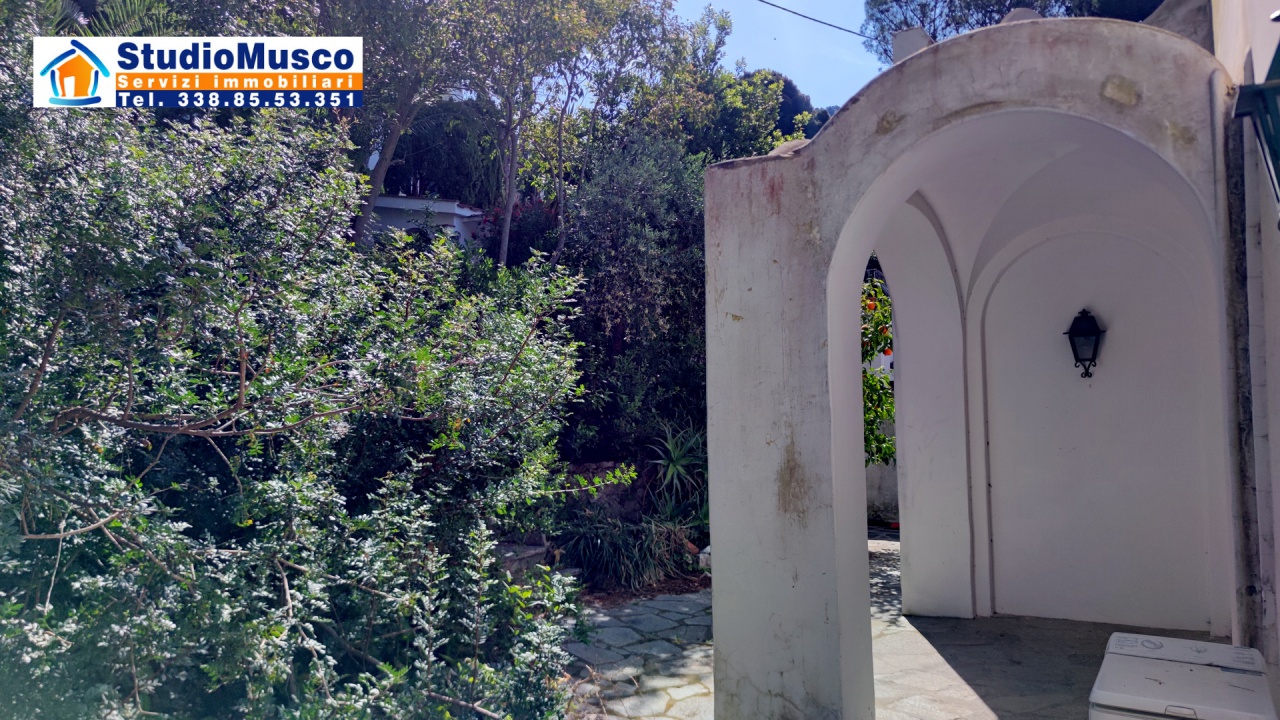 Casa indipendente con giardino in salita ceselle, Anacapri