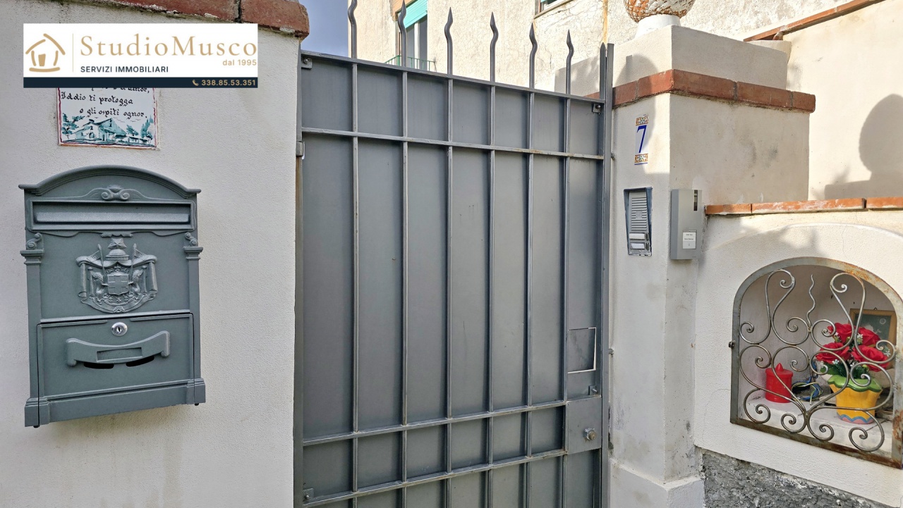 Casa indipendente in vendita in via vanassina, Capri