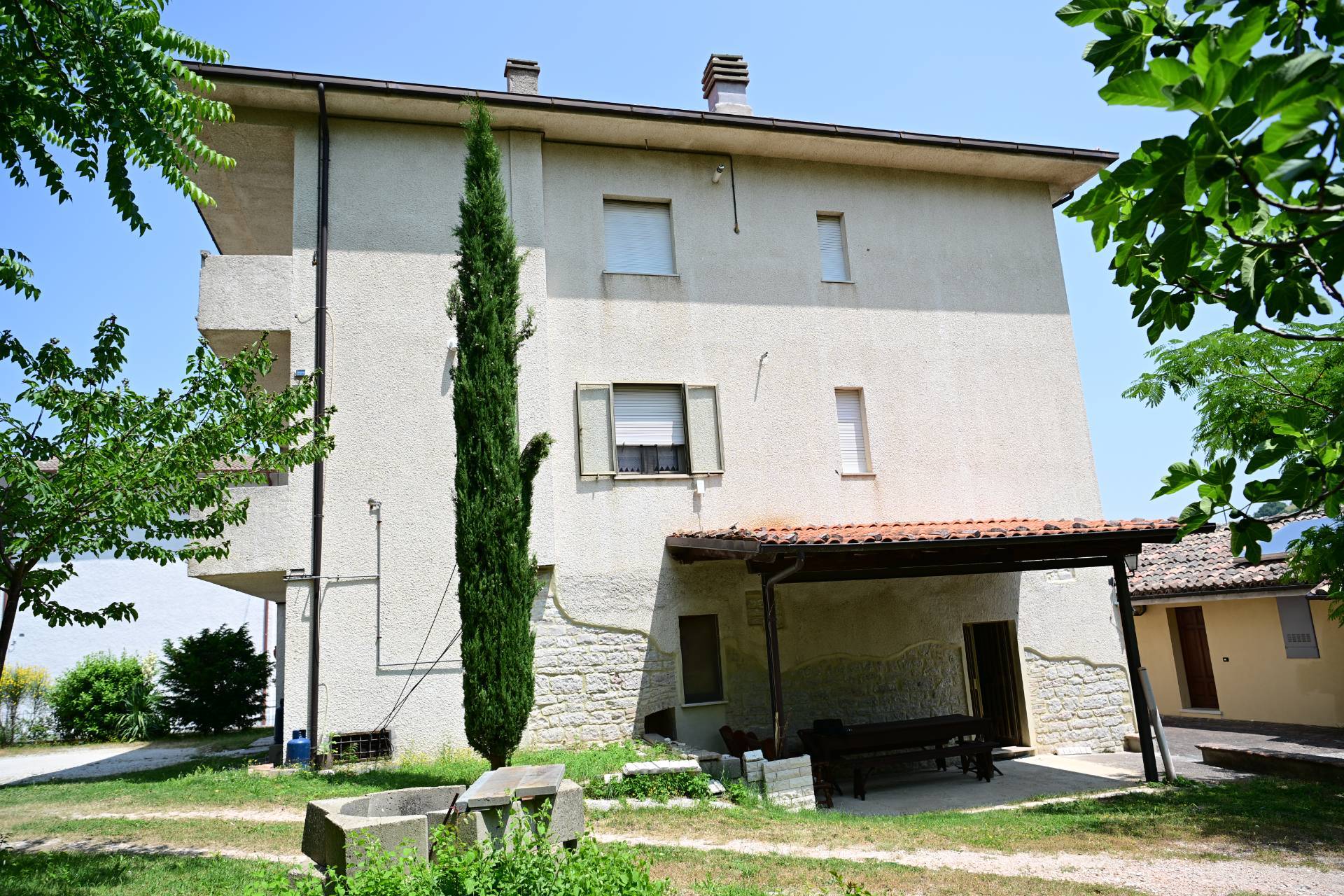 3 locali in vendita a Frontone, Buonconsiglio
