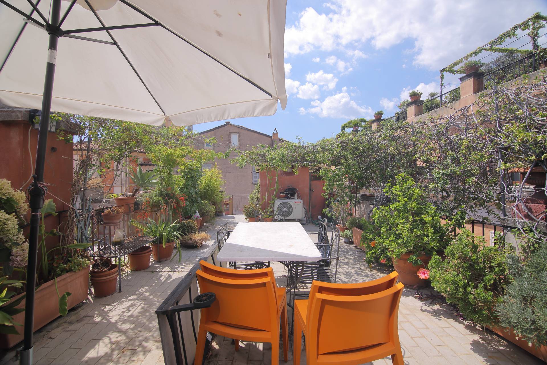 3 locali in vendita a Roma, Centro Storico