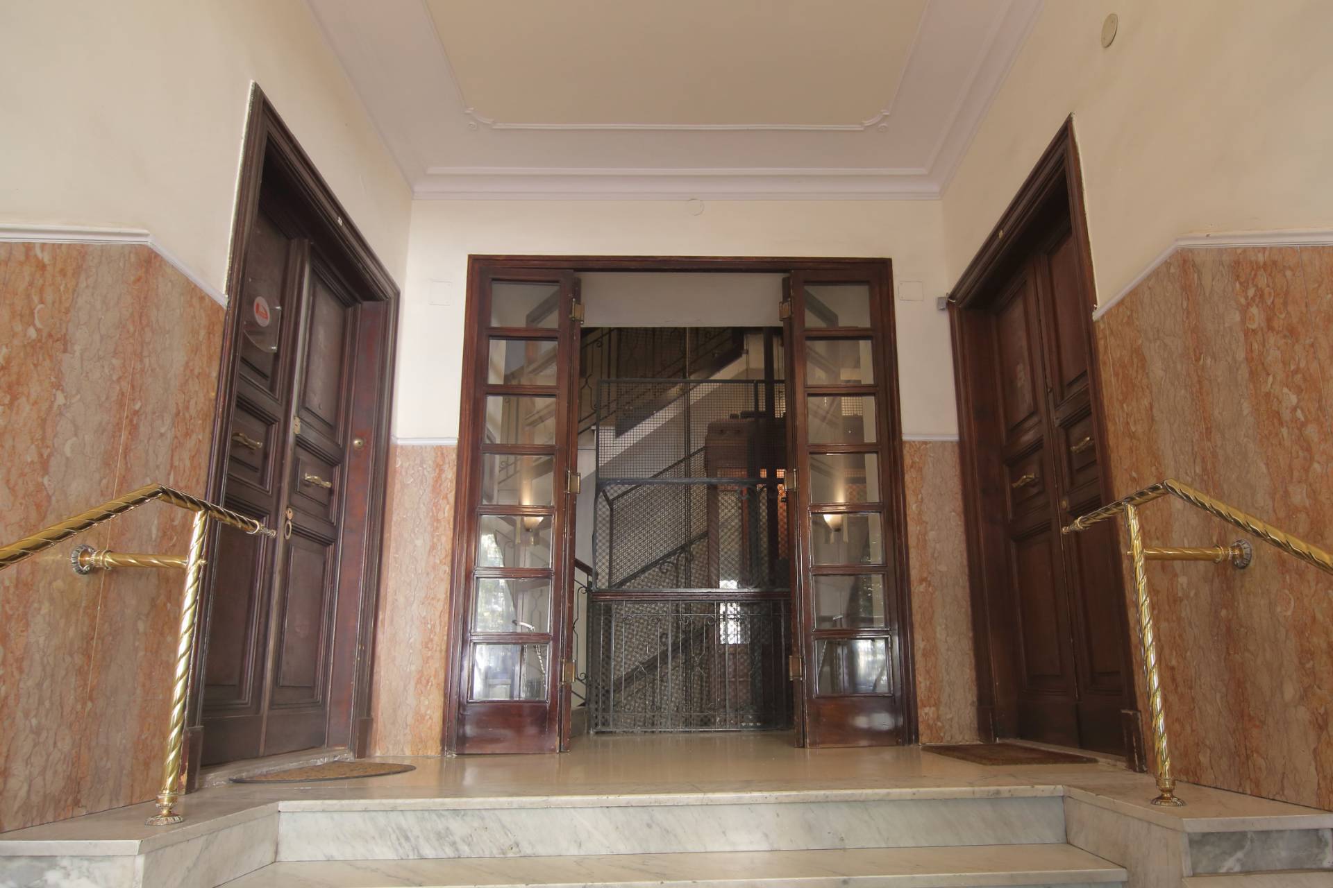 2 locali in vendita a Roma, Prati