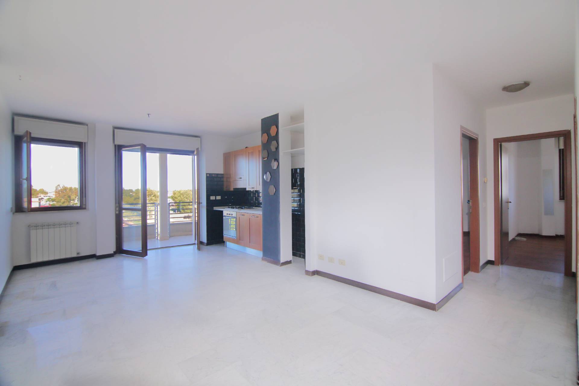 3 locali in vendita a Roma, Ostia