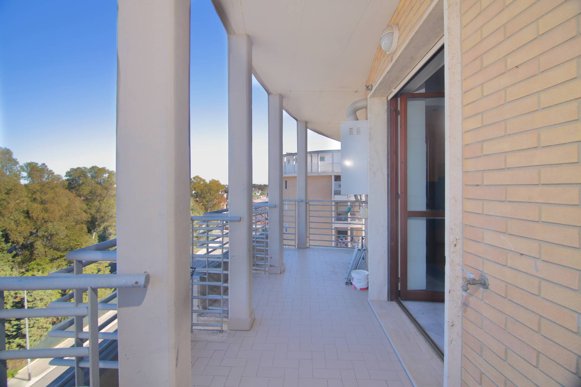 3 locali in vendita a Roma, Ostia