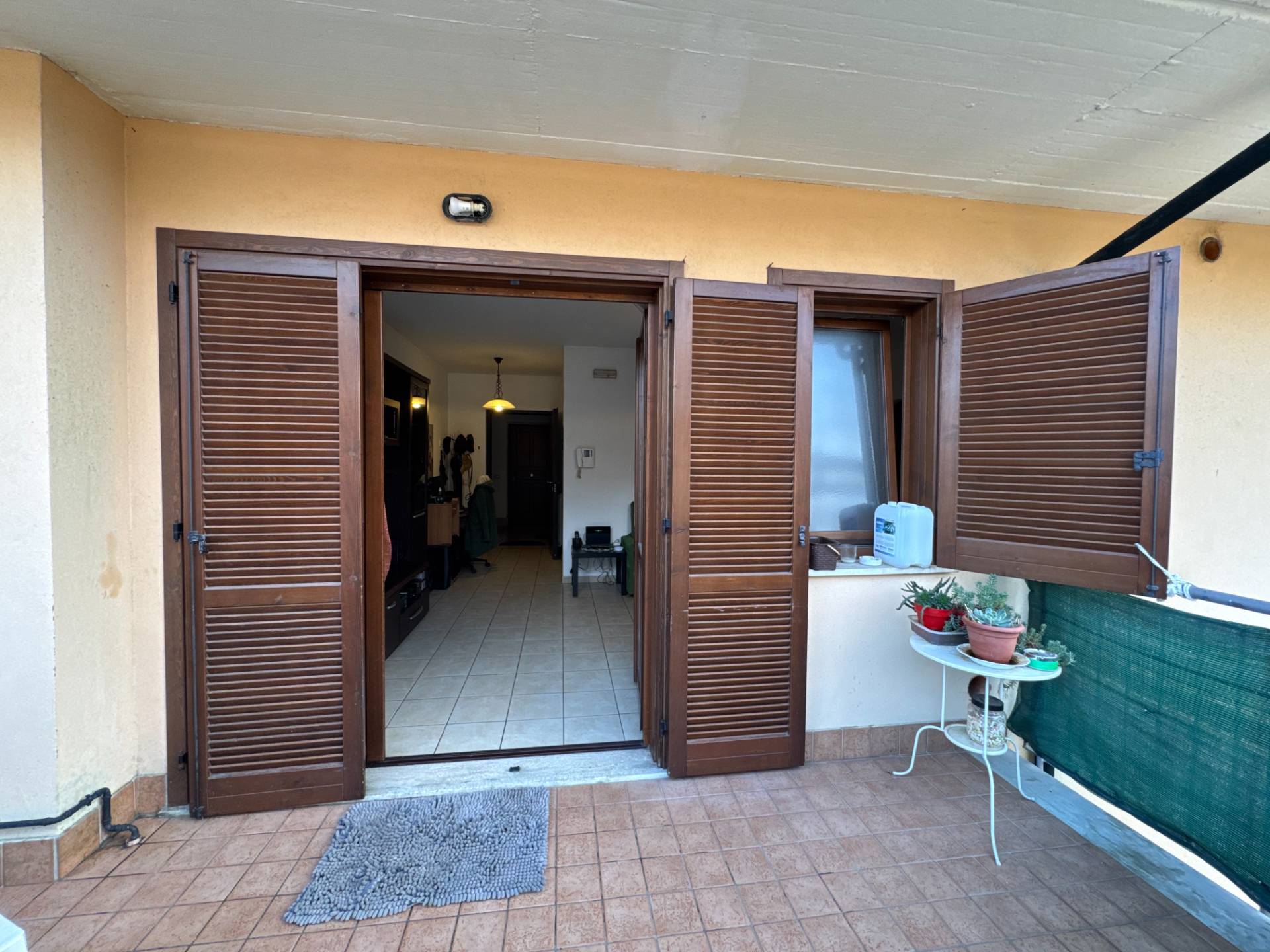 2 locali in vendita a Guidonia Montecelio, Villalba