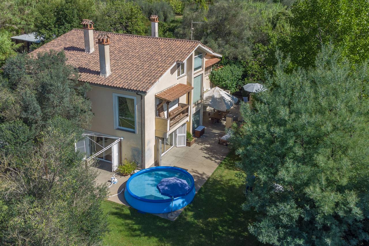 Villa in vendita a Campagnano di Roma, Loc. Selva Grossa