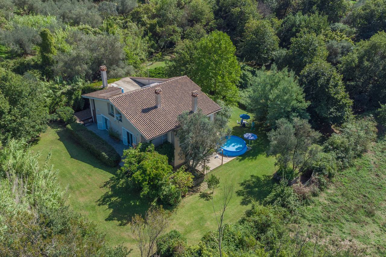 Villa in vendita a Campagnano di Roma, Loc. Selva Grossa