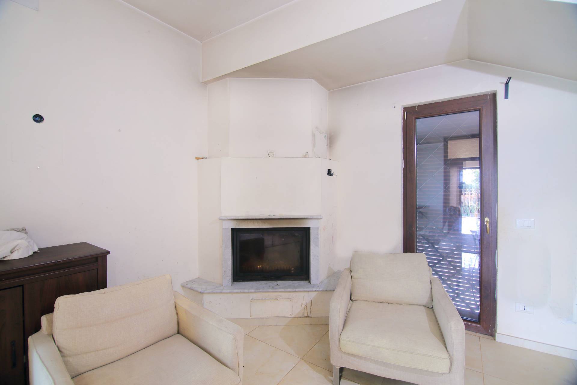 Villa bifamiliare in vendita a Albano Laziale, Cecchina