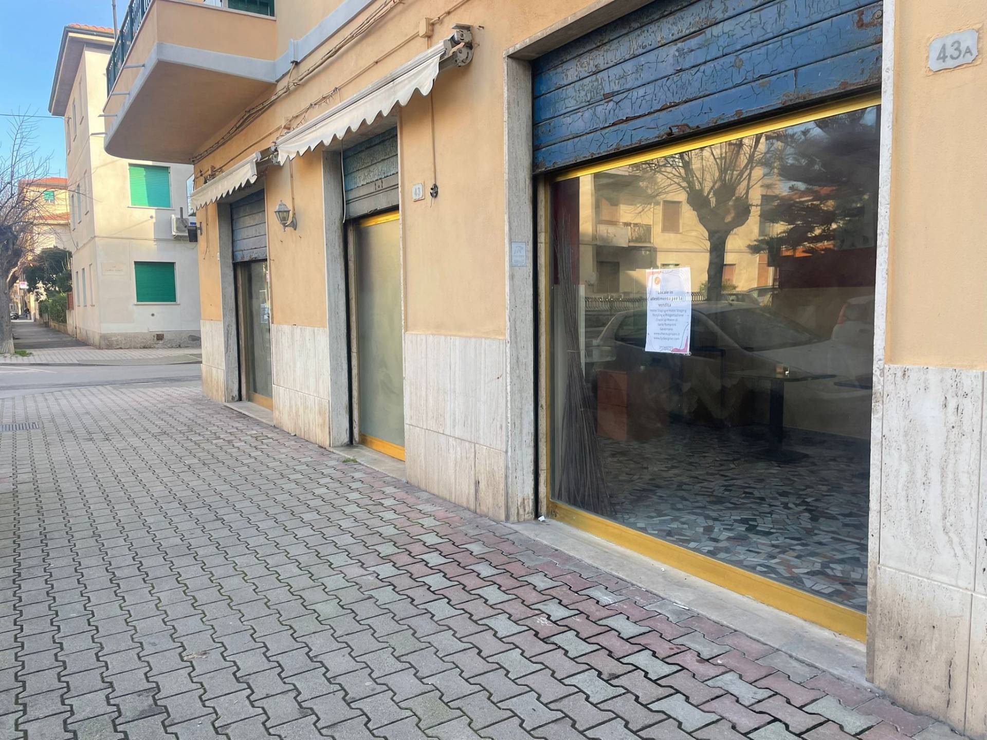 Locale commerciale in vendita a Piombino