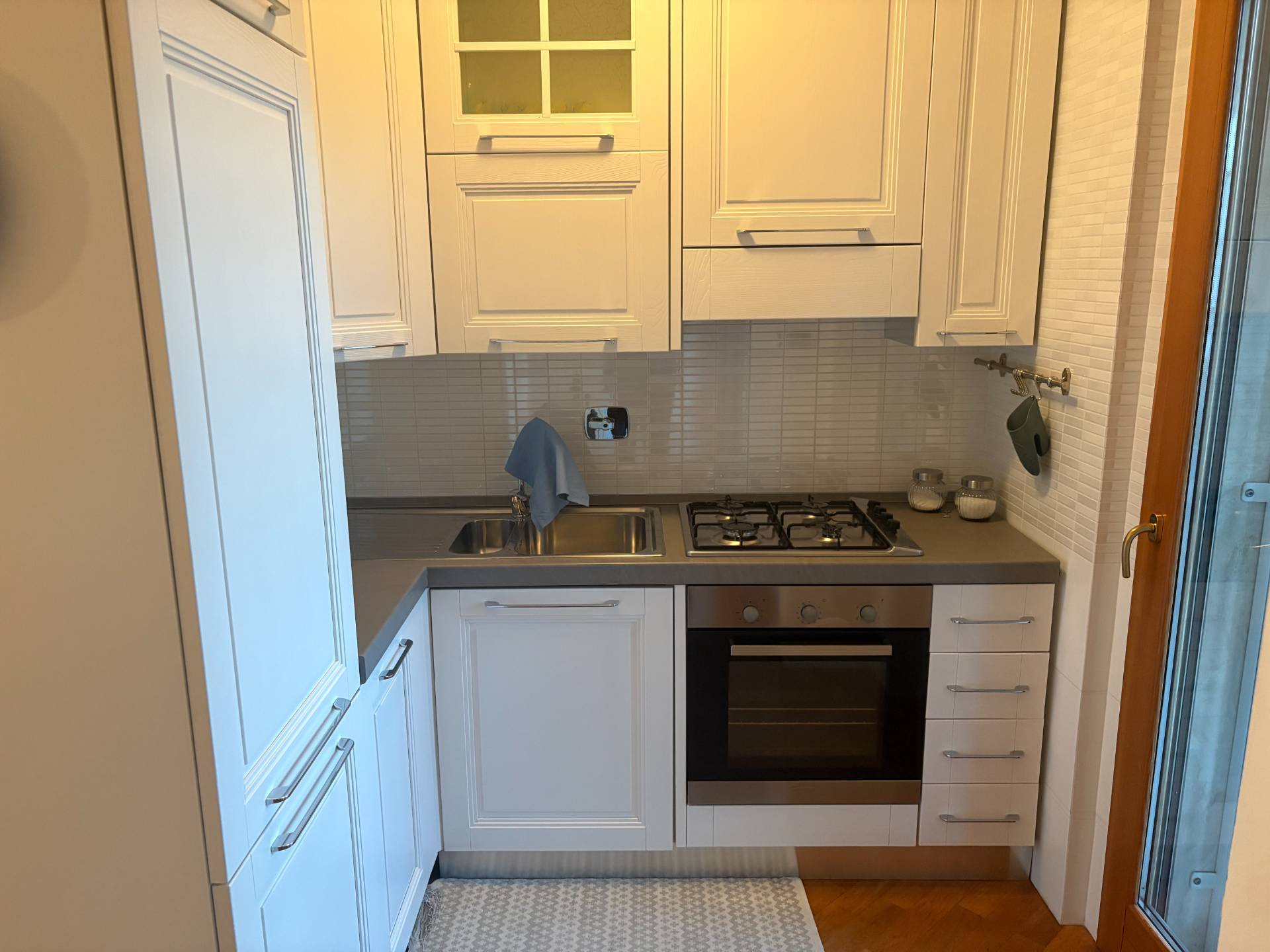 2 locali in affitto a Roma, Saxarubra