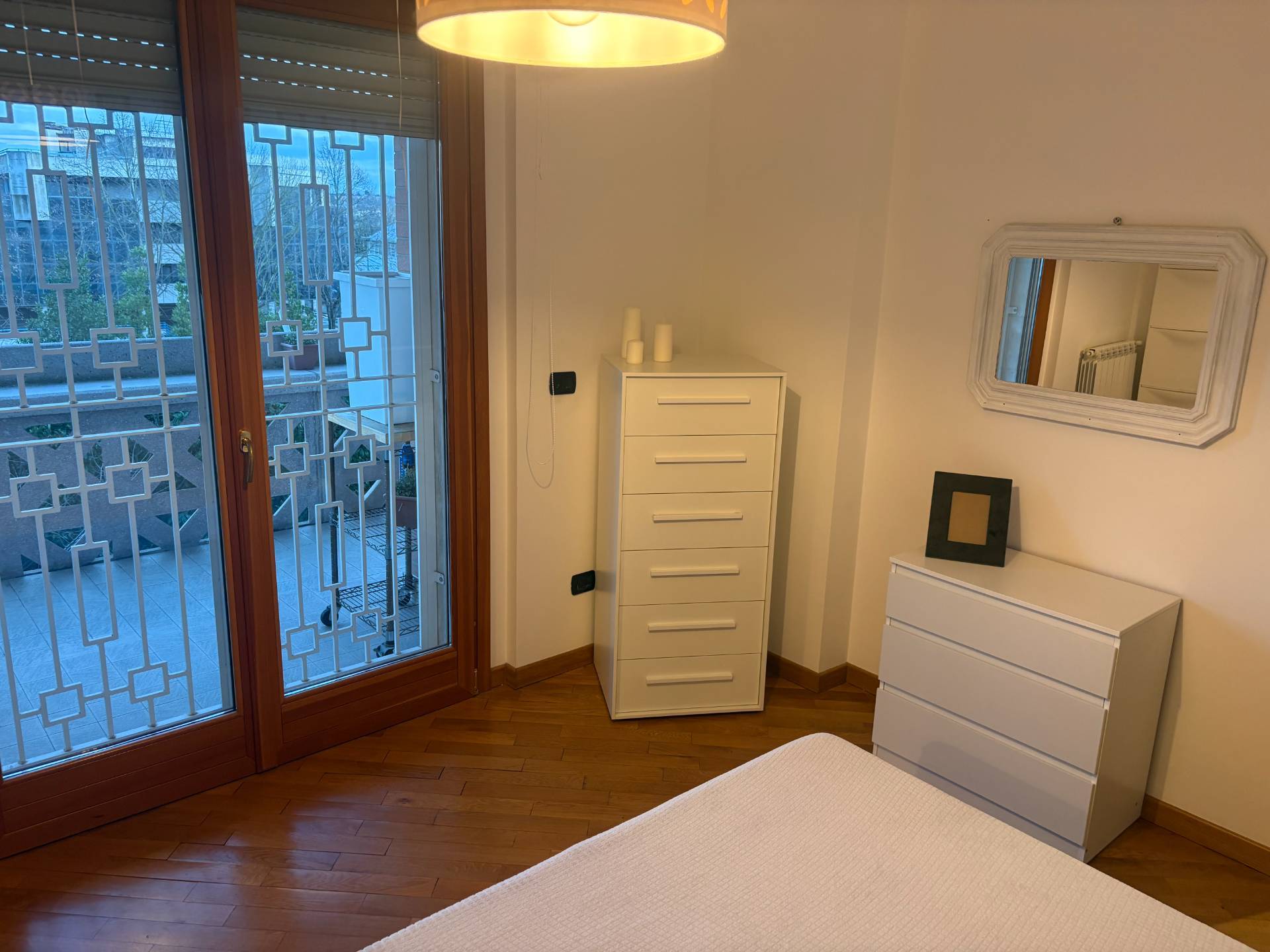 2 locali in affitto a Roma, Saxarubra