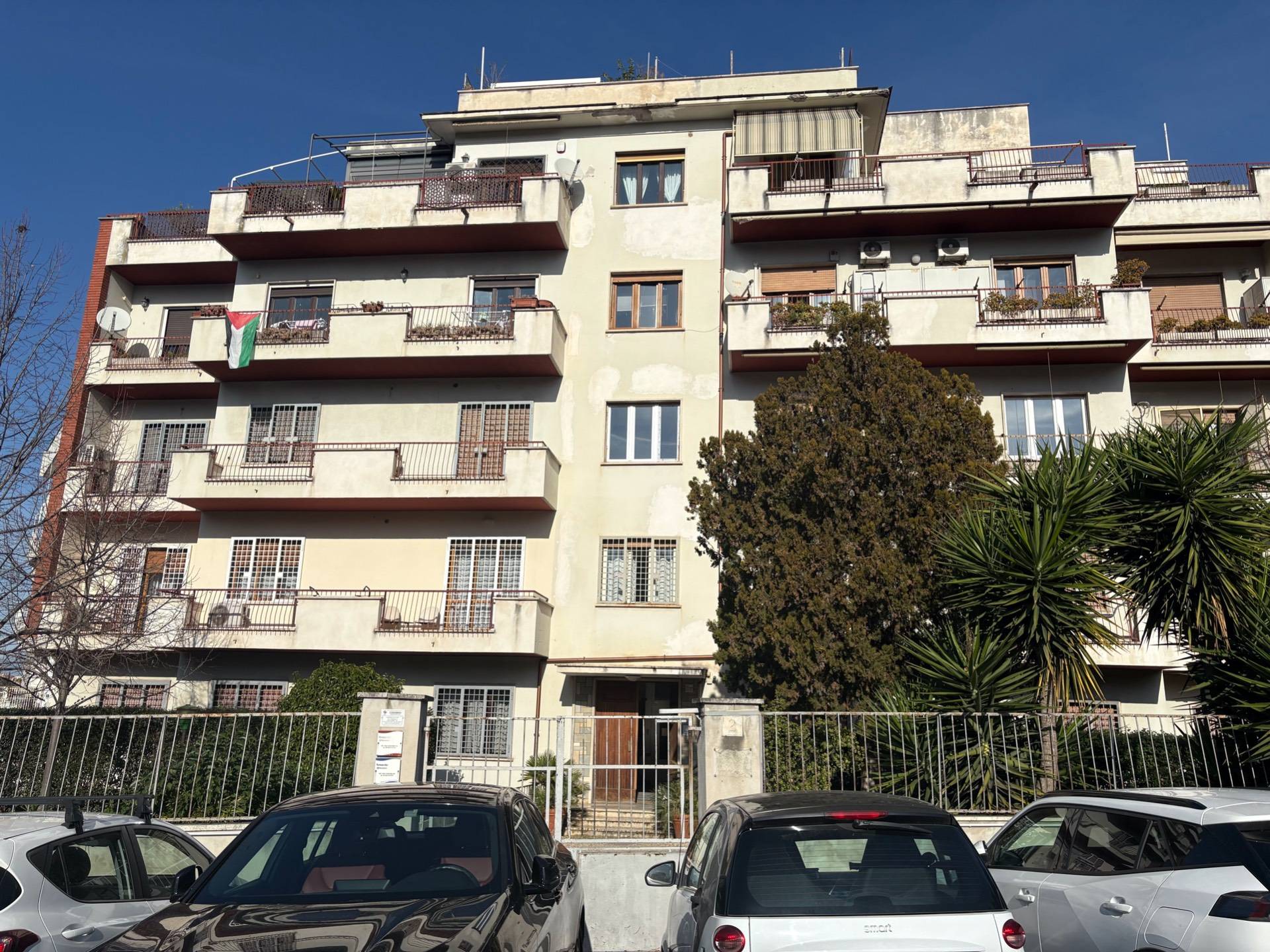 4 o pi locali in vendita a Roma, Aurelio/Gregorio VII/Ubaldi/San Pietro