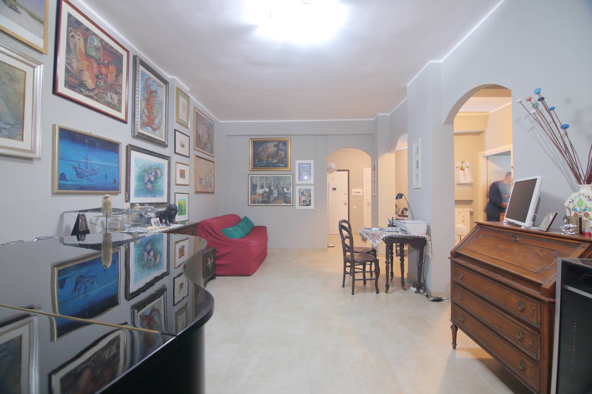 2 locali in vendita a Roma, Ostia