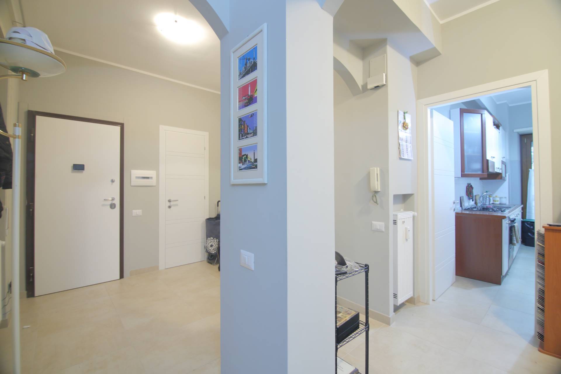 2 locali in vendita a Roma, Ostia