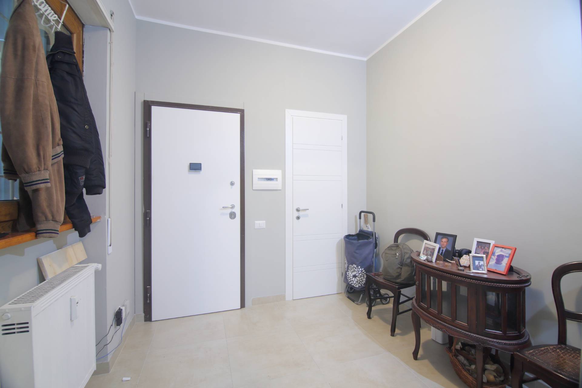 2 locali in vendita a Roma, Ostia