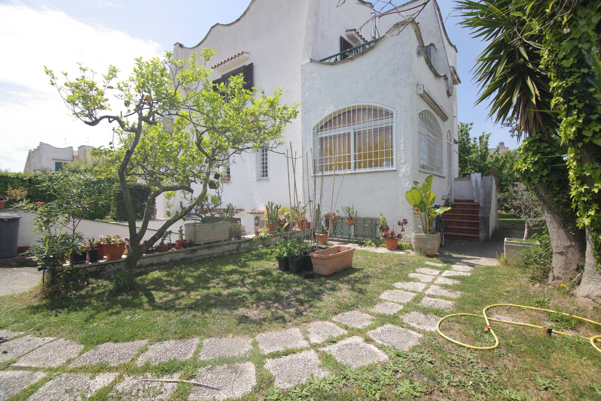 Villa quadrifamiliare in vendita a Anzio, Falasche