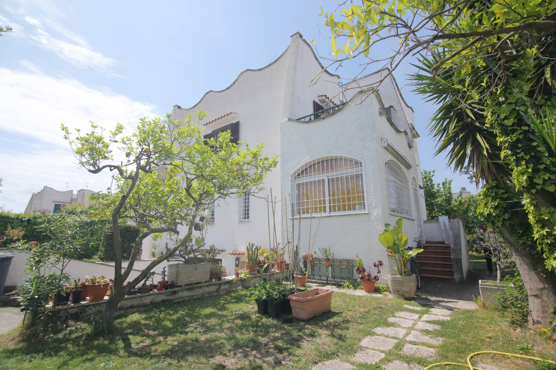 Villa quadrifamiliare in vendita a Anzio, Falasche