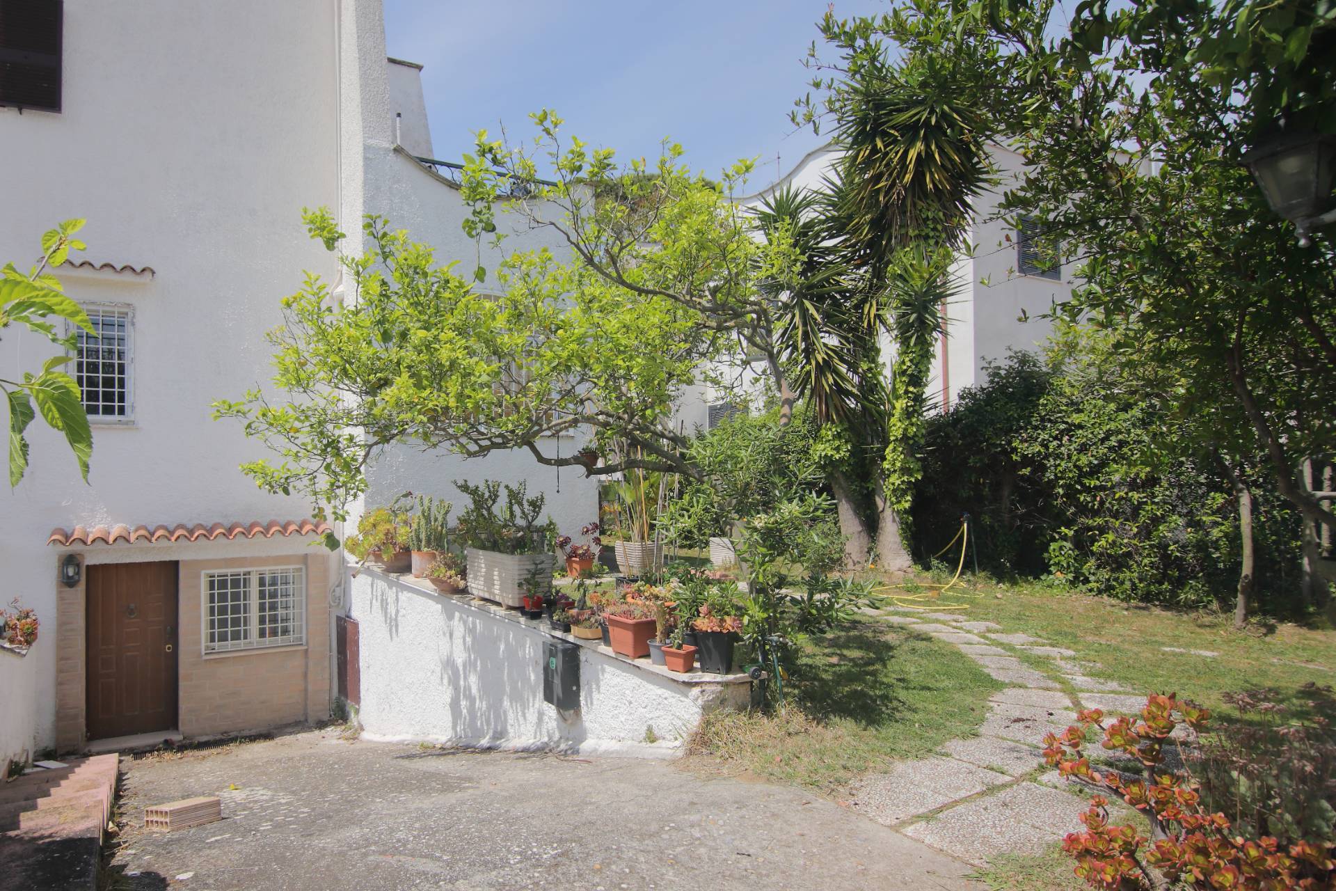 Villa quadrifamiliare in vendita a Anzio, Falasche
